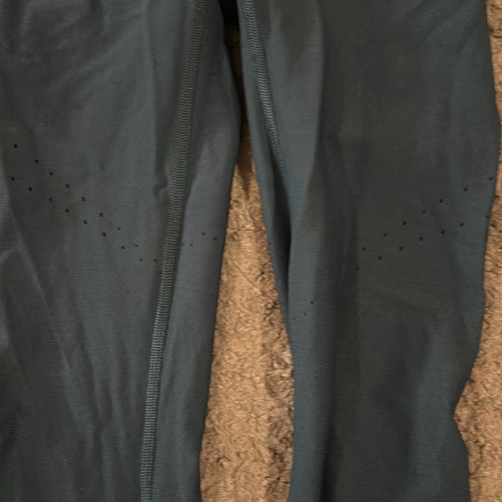 LuLulemon leggings EUC! - Picture 3 of 7